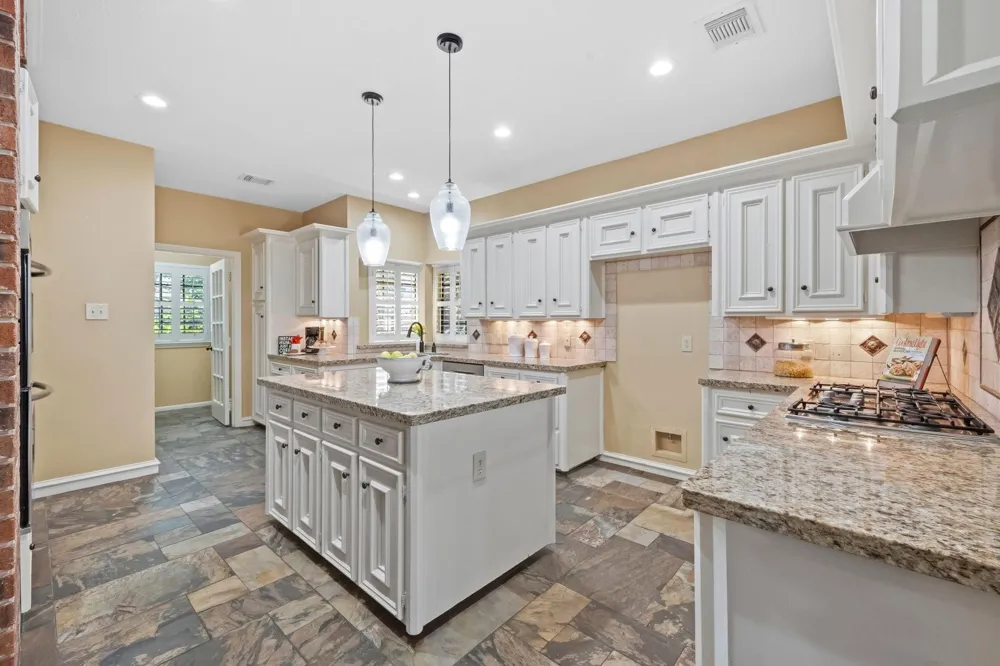 15 Crestone Place The Woodlands, TX 77381