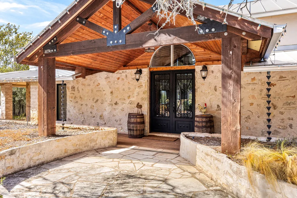 3114 Pace Bend Road S Spicewood, TX 78669