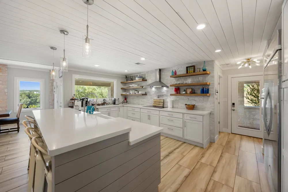3114 Pace Bend Road S Spicewood, TX 78669
