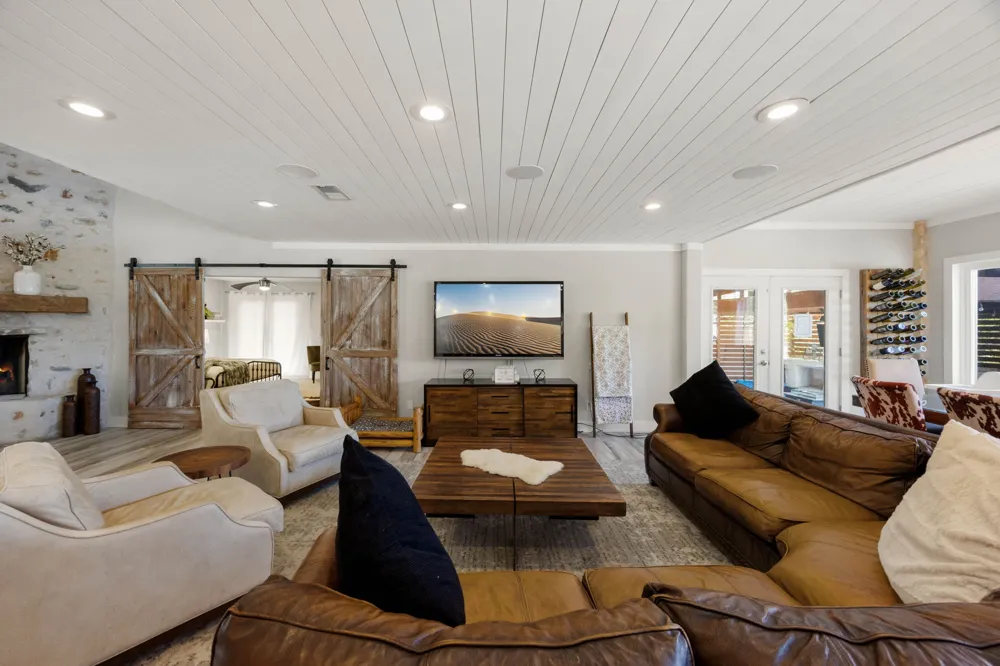 3114 Pace Bend Road S Spicewood, TX 78669