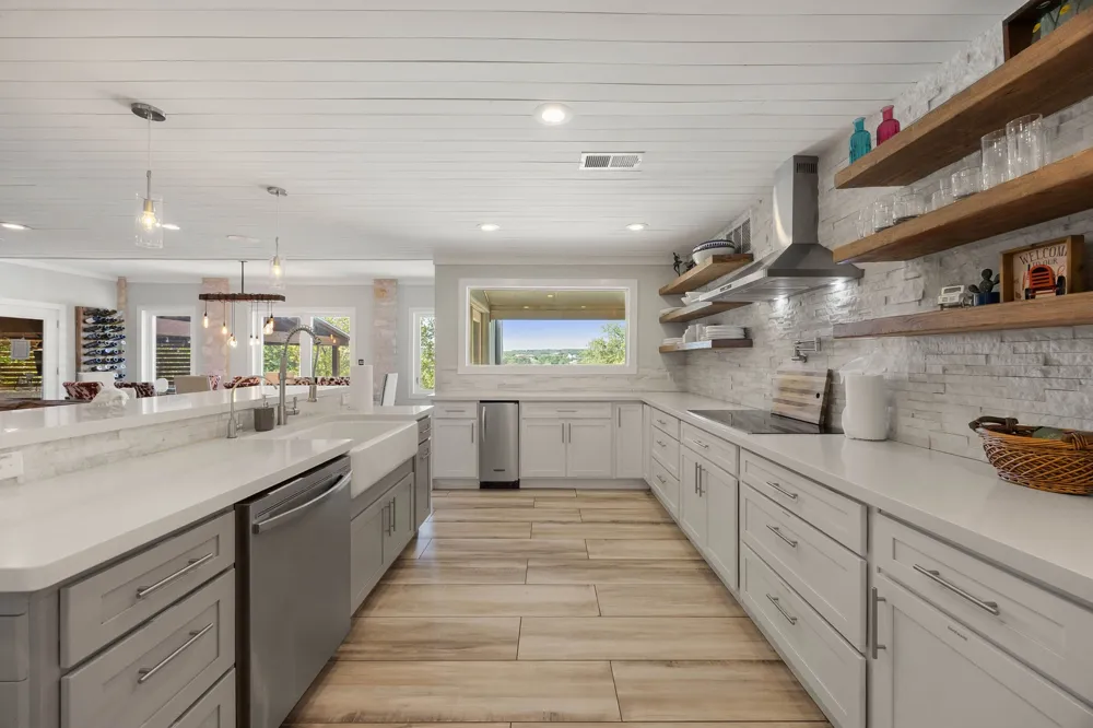 3114 Pace Bend Road S Spicewood, TX 78669