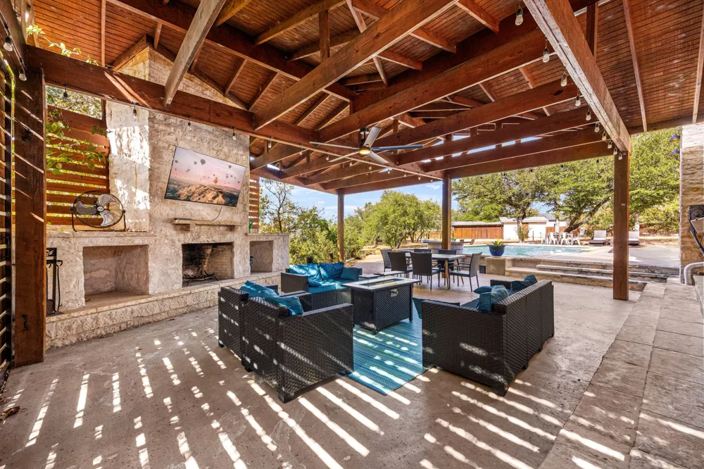 3114 Pace Bend Road S Spicewood, TX 78669