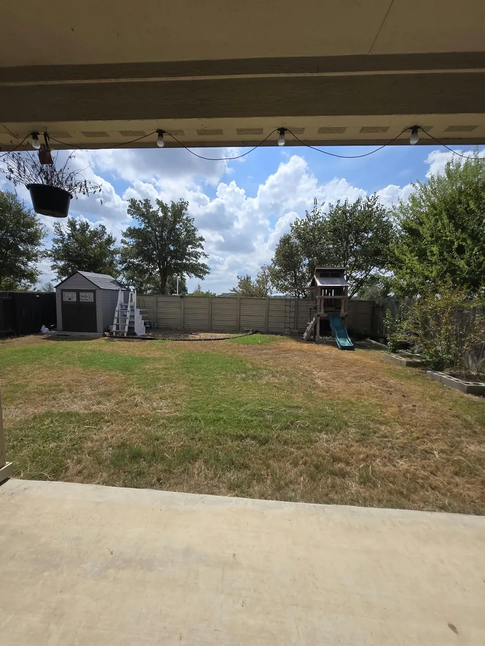 1052 Myrna Bend Leander, TX 78641