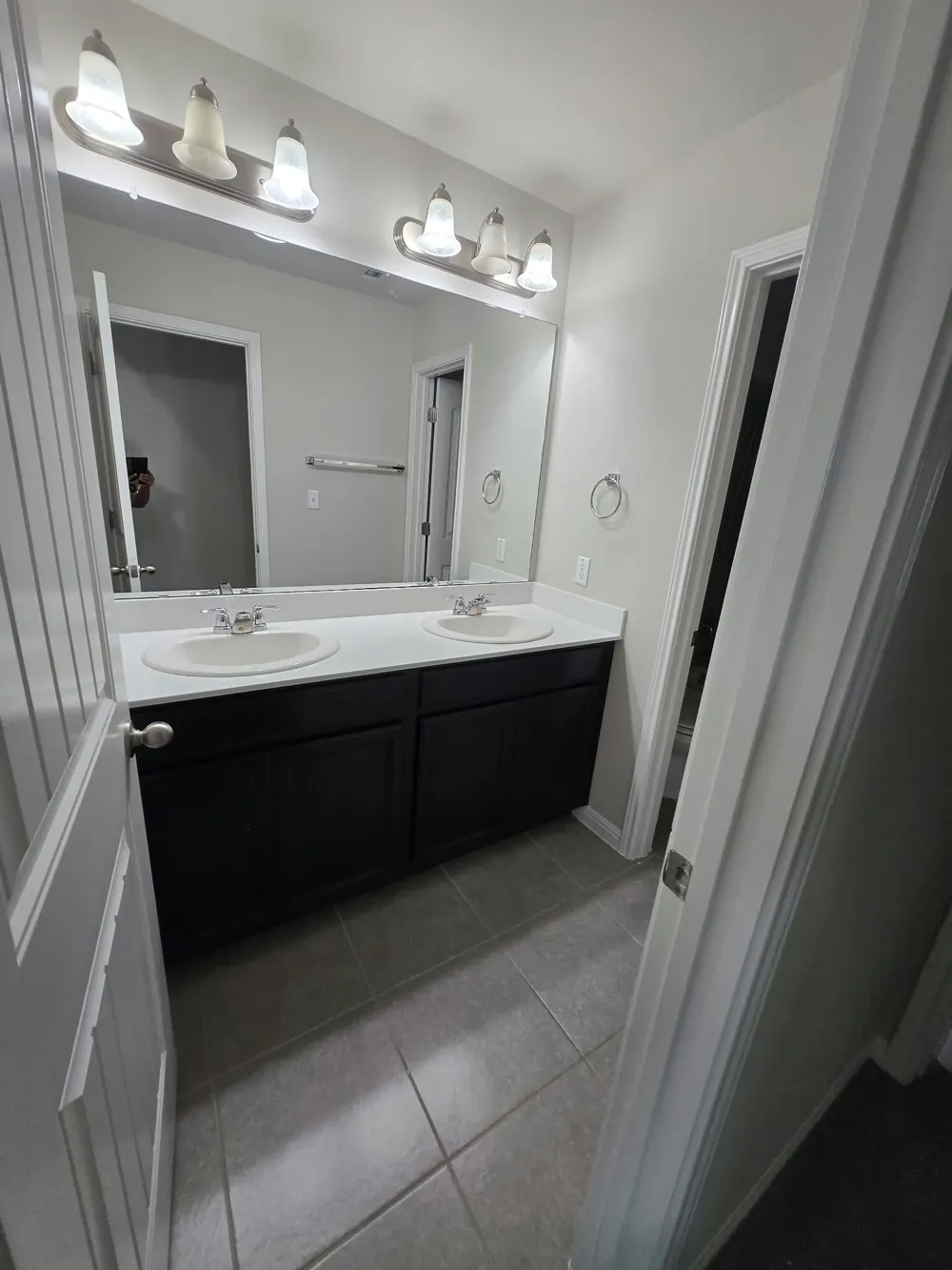 1052 Myrna Bend Leander, TX 78641