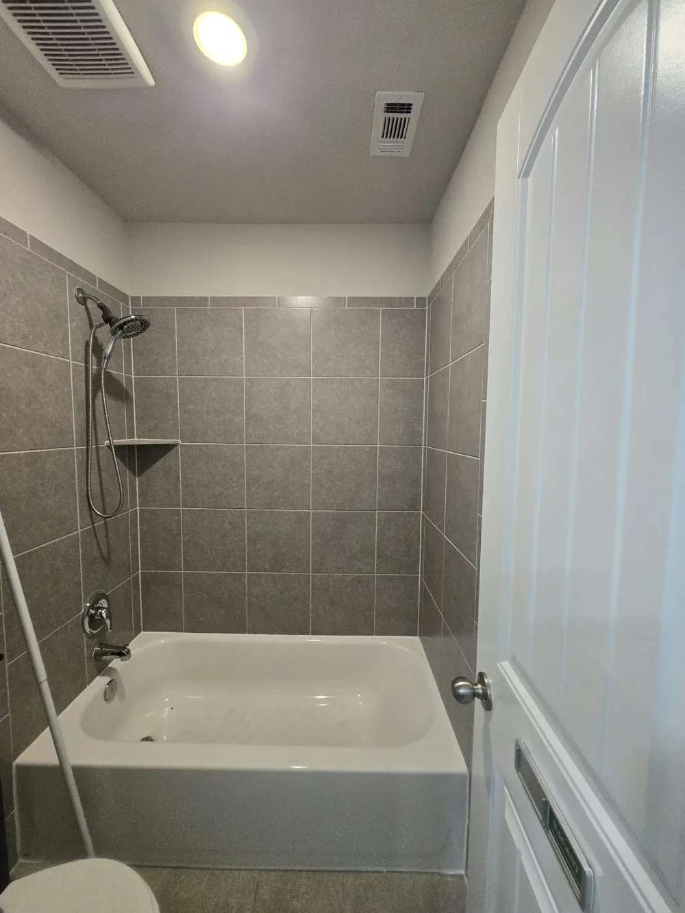 1052 Myrna Bend Leander, TX 78641
