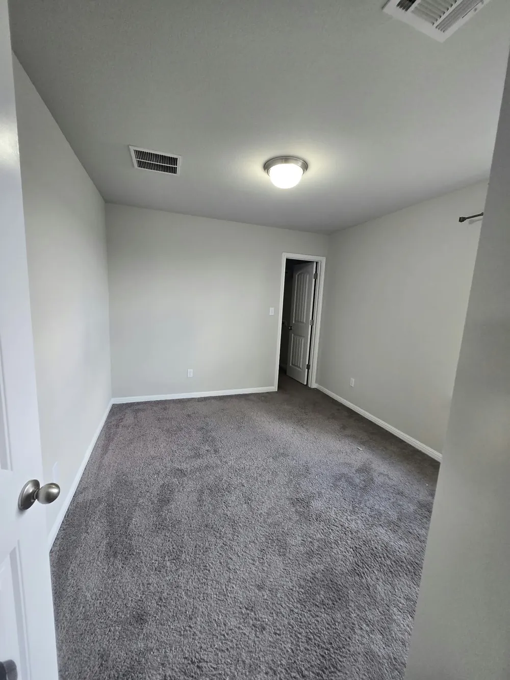 1052 Myrna Bend Leander, TX 78641