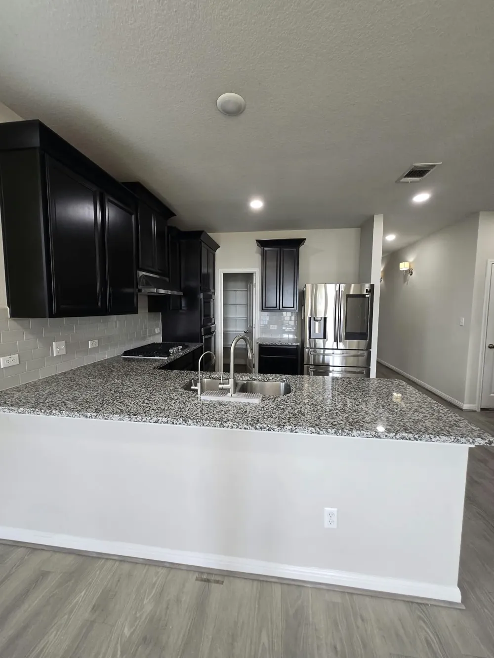 1052 Myrna Bend Leander, TX 78641