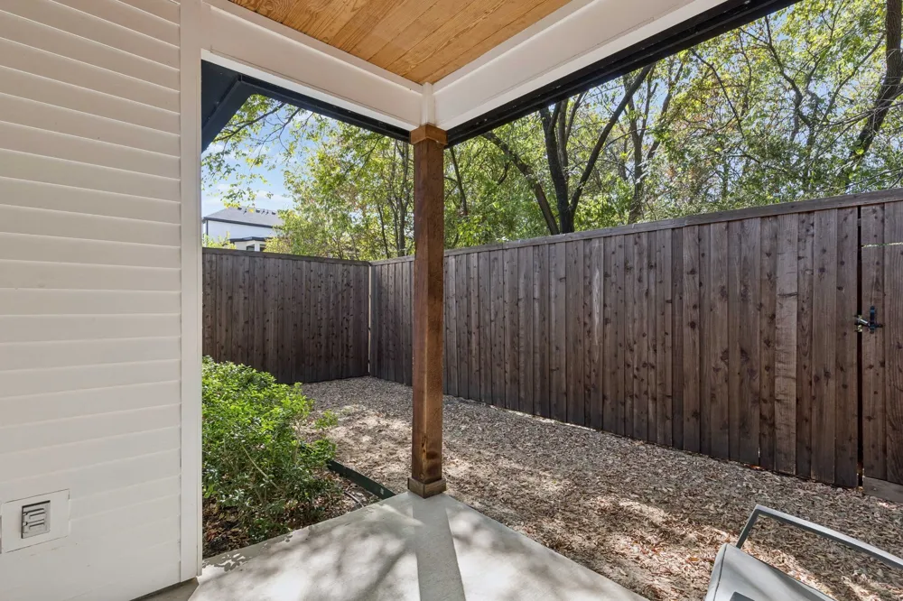 1112 Muncie Avenue Dallas, TX 75212