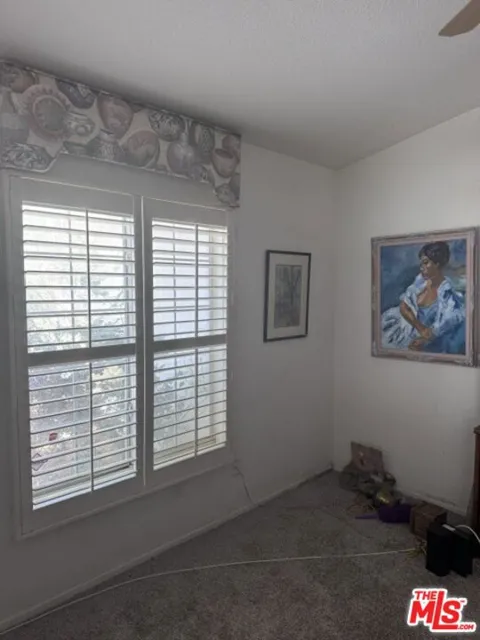 65849 Avenida Barona