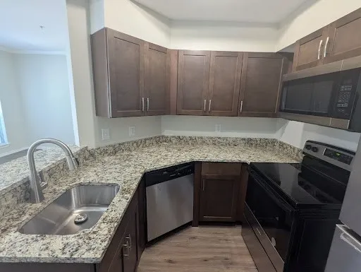 6000 Shepherd Mountain Cove #204 Austin, TX 78730