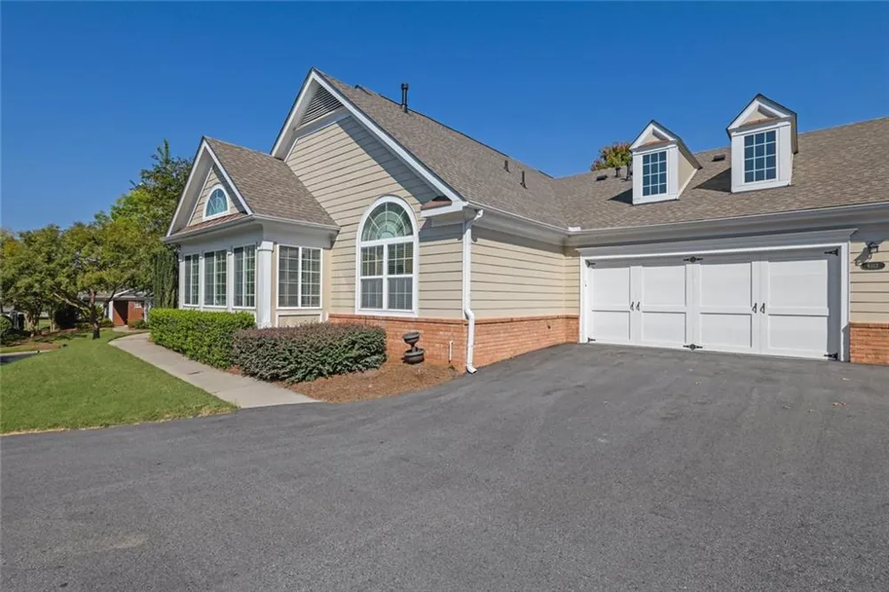 6112 Menlow Court Cumming, GA 30041