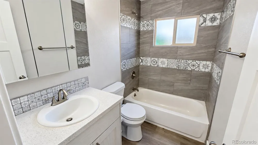 1924 Hallam Avenue Colorado Springs, CO 80911