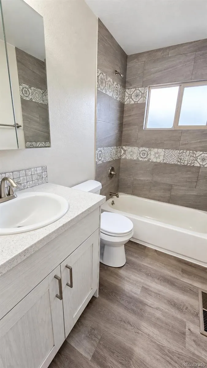 1924 Hallam Avenue Colorado Springs, CO 80911