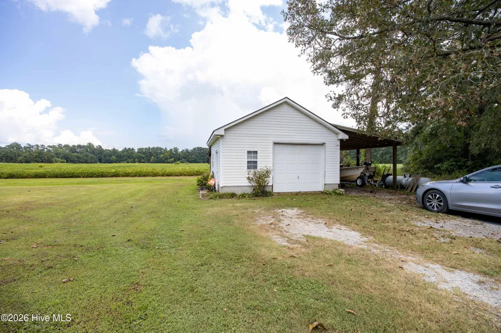 6370 Boyd Road Pinetown, NC 27865