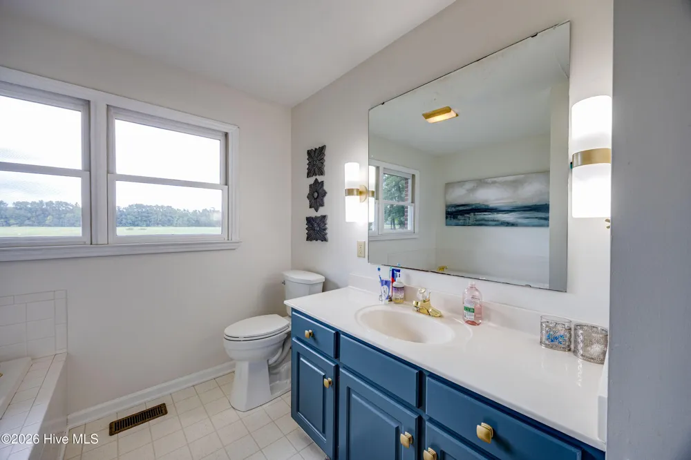 6370 Boyd Road Pinetown, NC 27865