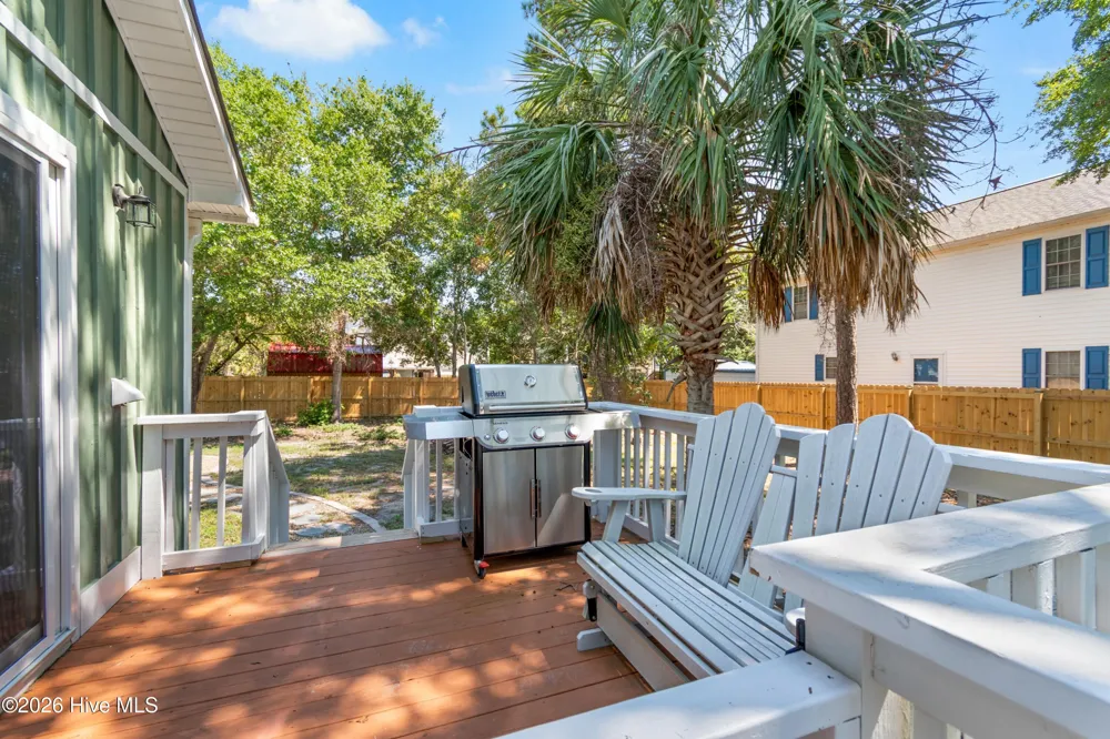 146 NE 5th Street Oak Island, NC 28465