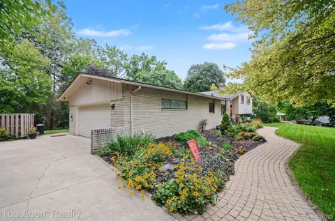 1372 New Life Lane