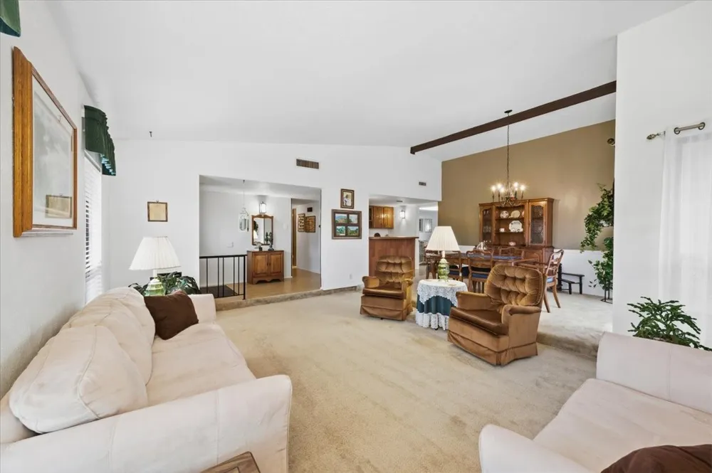 7205 Cloverglen Drive Dallas, TX 75249