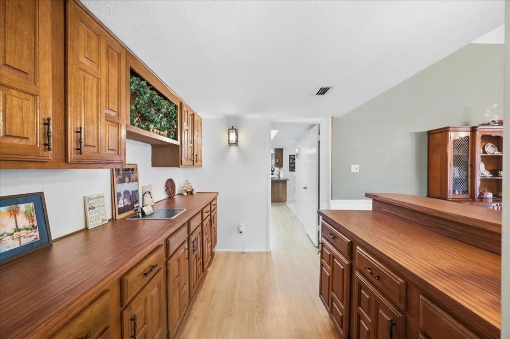 7205 Cloverglen Drive Dallas, TX 75249