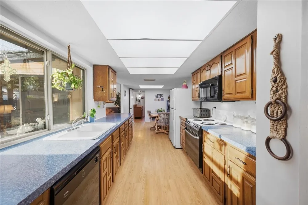 7205 Cloverglen Drive Dallas, TX 75249