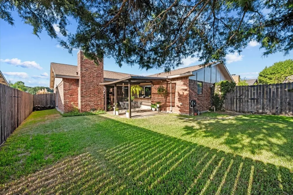 7205 Cloverglen Drive Dallas, TX 75249