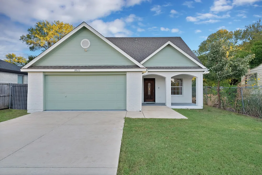 3022 Canada Drive Dallas, TX 75212