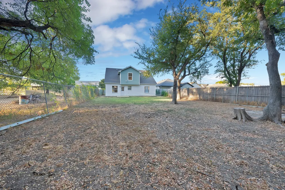 3022 Canada Drive Dallas, TX 75212