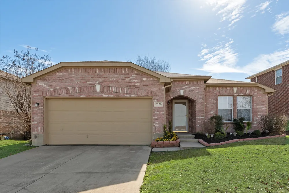 2528 Big Spring Drive Fort Worth, TX 76120