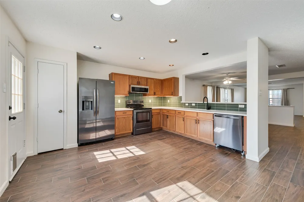 2528 Big Spring Drive Fort Worth, TX 76120