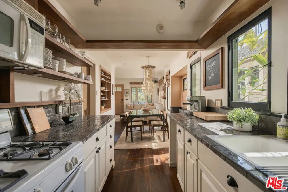 313 Market Street Venice, CA 90291
