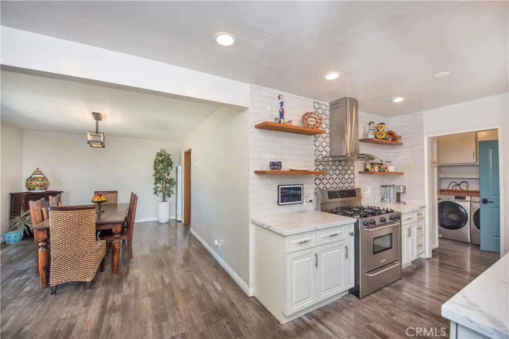 556 Billow San Dimas, CA 91773