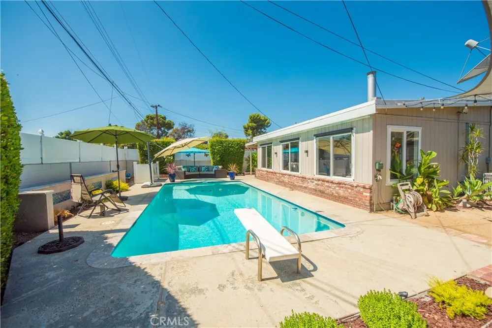 556 Billow San Dimas, CA 91773