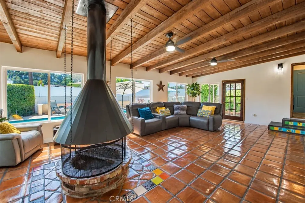 556 Billow San Dimas, CA 91773