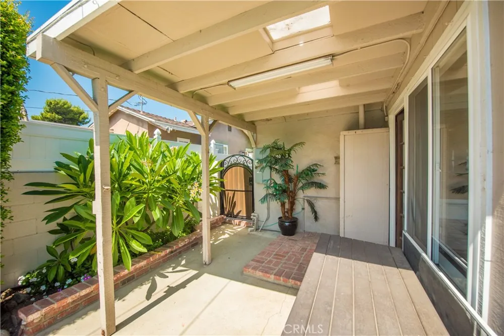556 Billow San Dimas, CA 91773