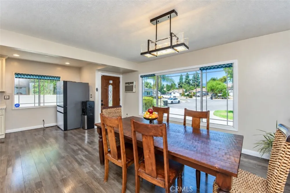 556 Billow San Dimas, CA 91773