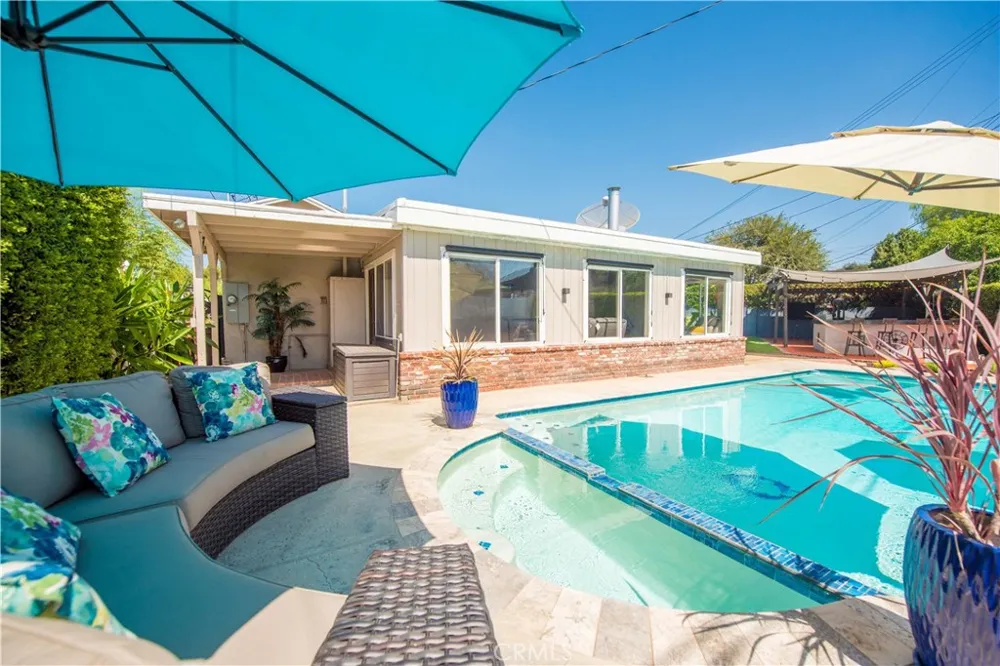 556 Billow San Dimas, CA 91773