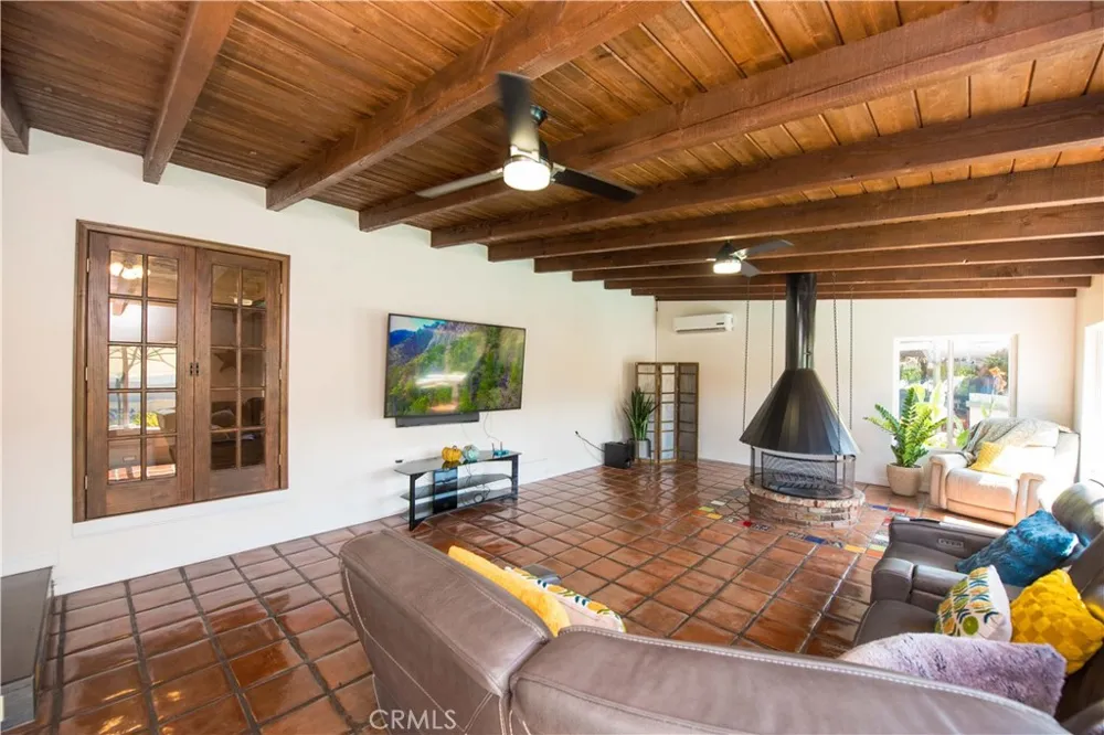 556 Billow San Dimas, CA 91773