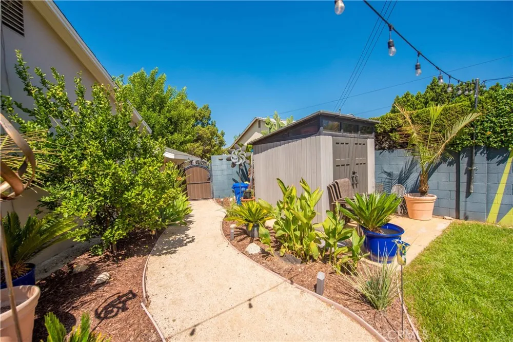 556 Billow San Dimas, CA 91773