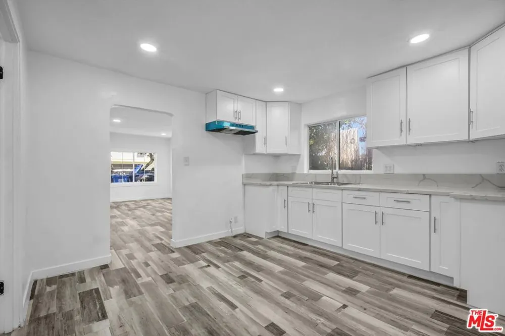 425 Eastern Avenue Los Angeles, CA 90022