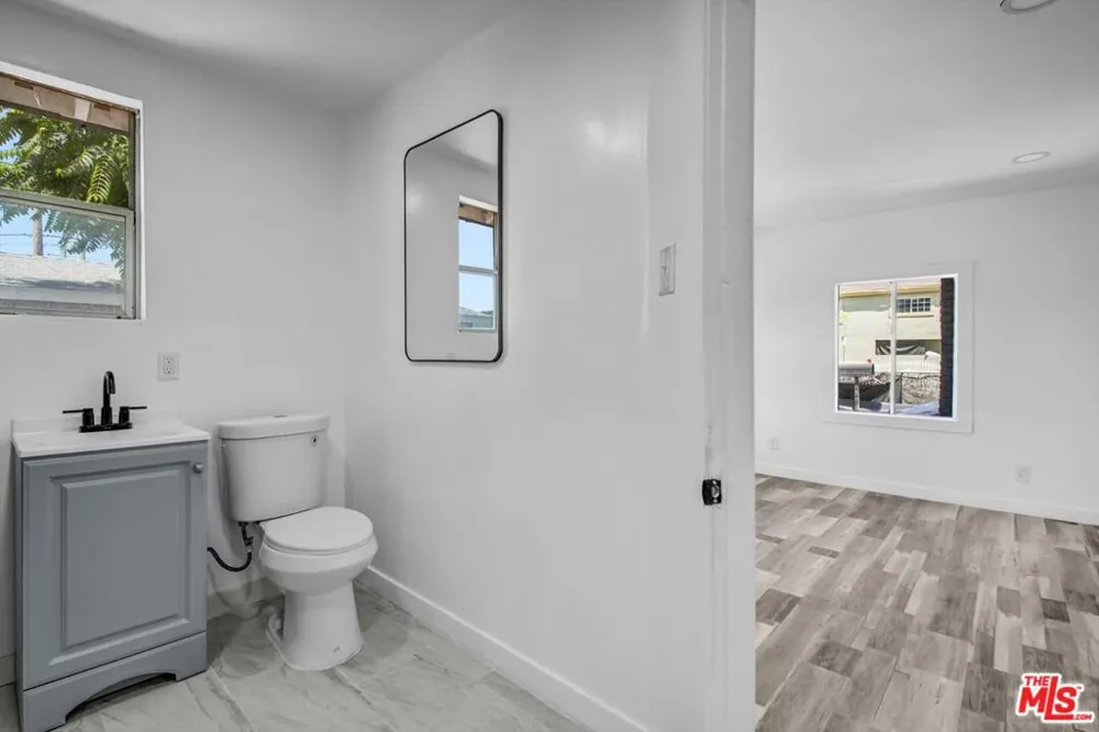 425 Eastern Avenue Los Angeles, CA 90022