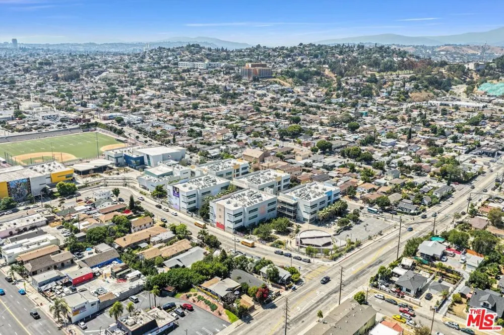 425 Eastern Avenue Los Angeles, CA 90022