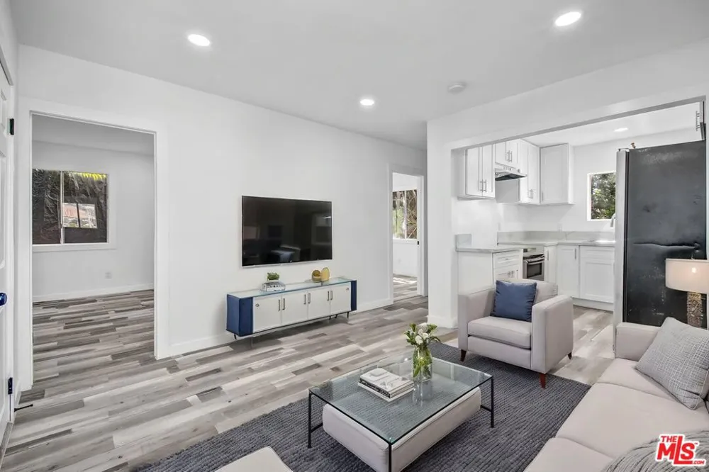 425 Eastern Avenue Los Angeles, CA 90022