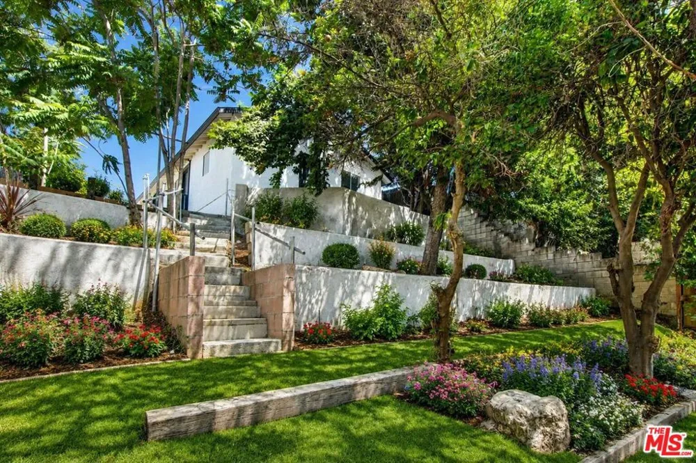 425 Eastern Avenue Los Angeles, CA 90022