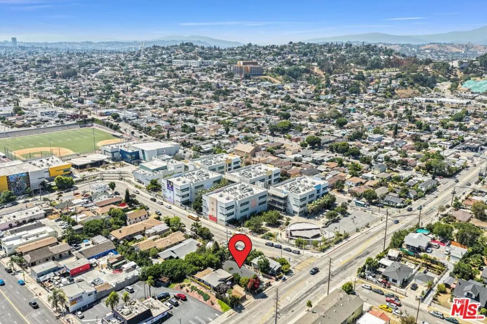 425 Eastern Avenue Los Angeles, CA 90022