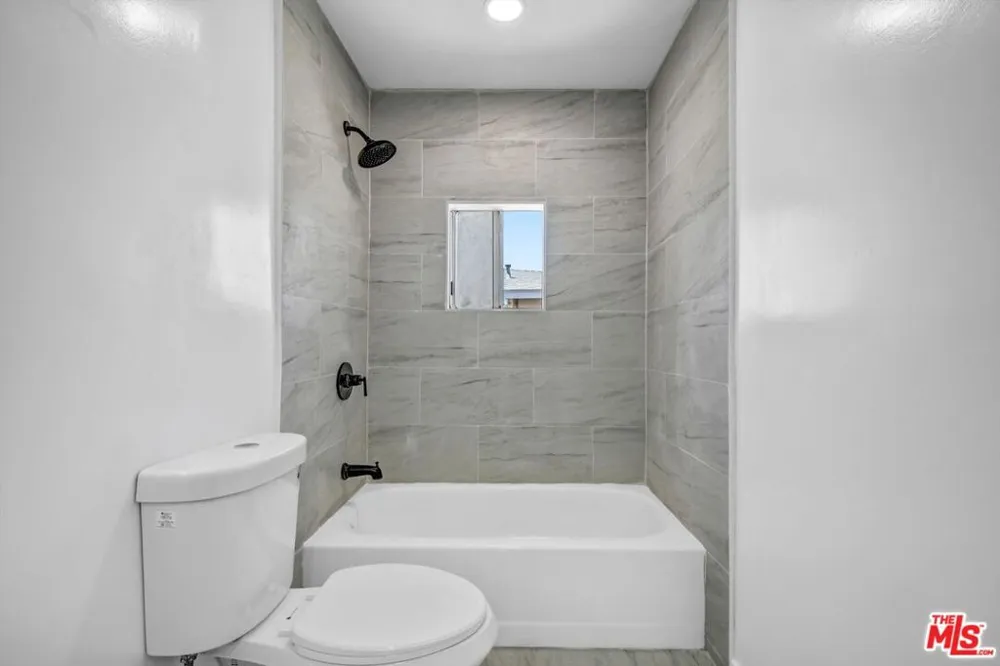 425 Eastern Avenue Los Angeles, CA 90022