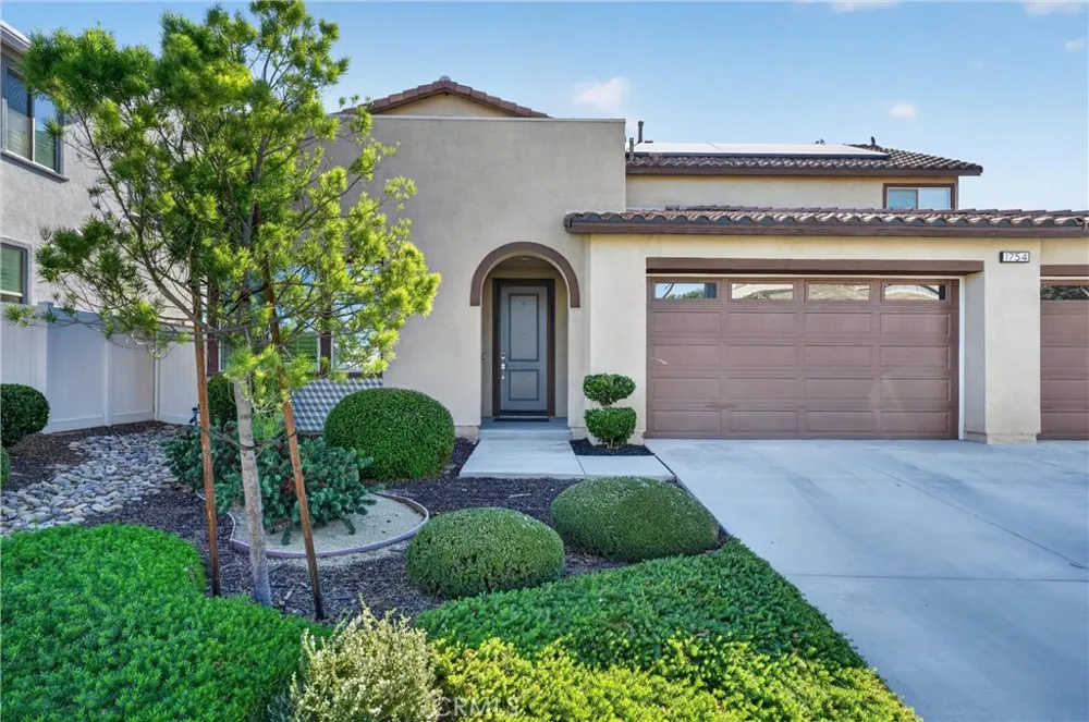 1754 Boysen Beaumont, CA 92223