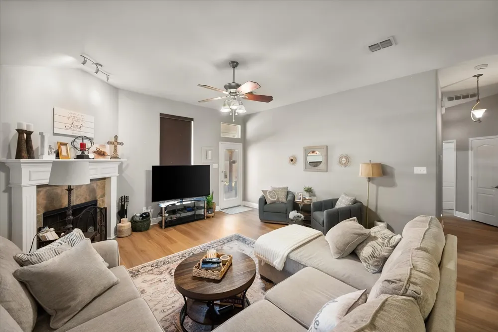 8249 Winter Falls Trail Fort Worth, TX 76053