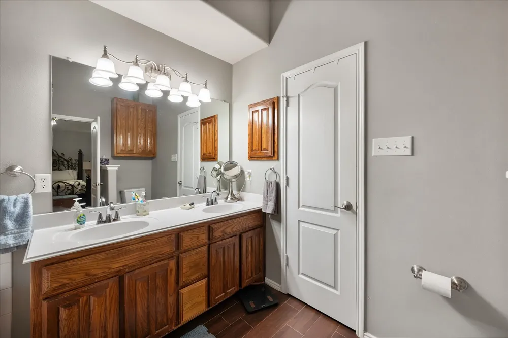 8249 Winter Falls Trail Fort Worth, TX 76053