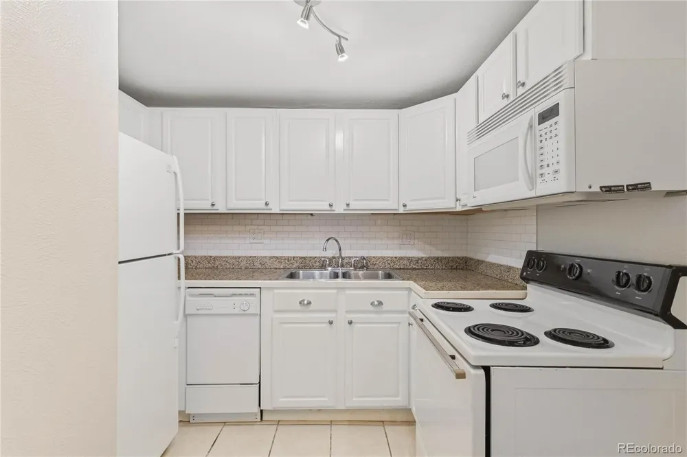 909 S Pearl Street #104 Denver, CO 80209