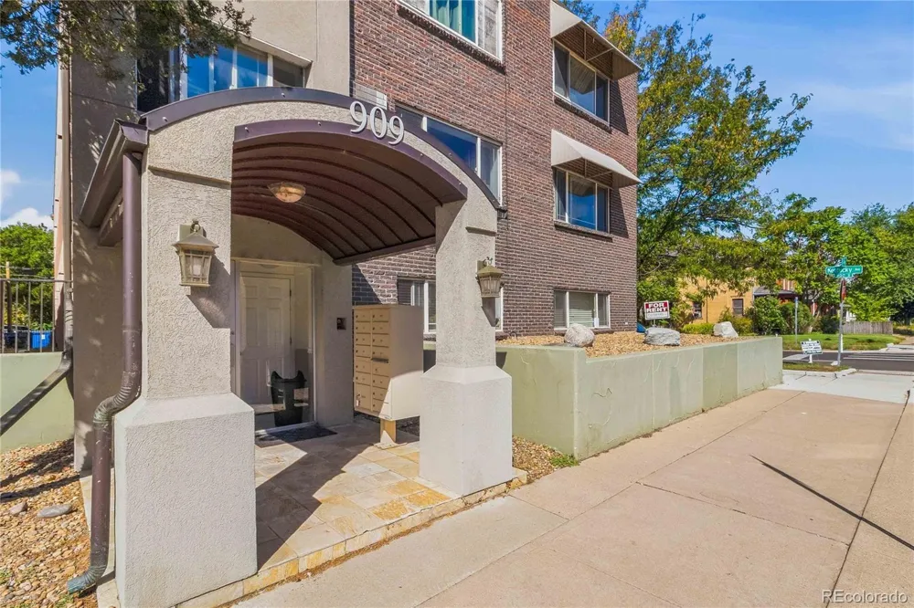 909 S Pearl Street #104 Denver, CO 80209